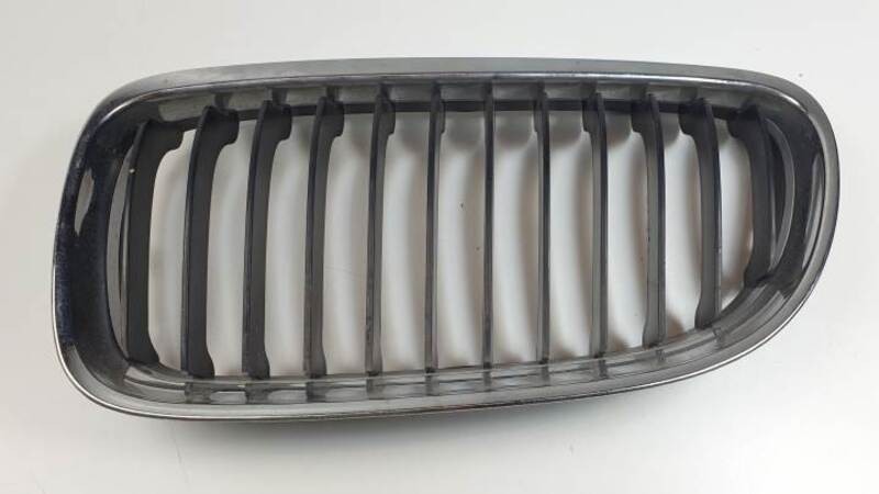 BM07059022A rejilla delantera BMW SERIE 3 BERLINA E90 320D AUT. 2004 3164478