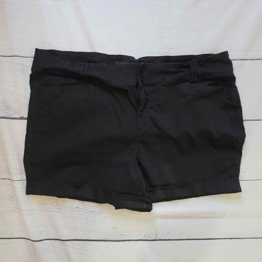 Torrid Size 26 Black Mid Rise Shorts Casual Plus Size Double Button Casual