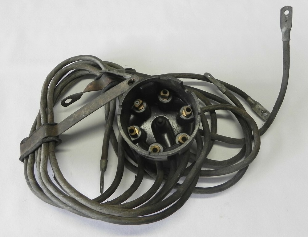 1950s JAGUAR LUCUS DISTRIBUTOR CAP, SPARK PLUG WIRES HARNESS VERY NICE