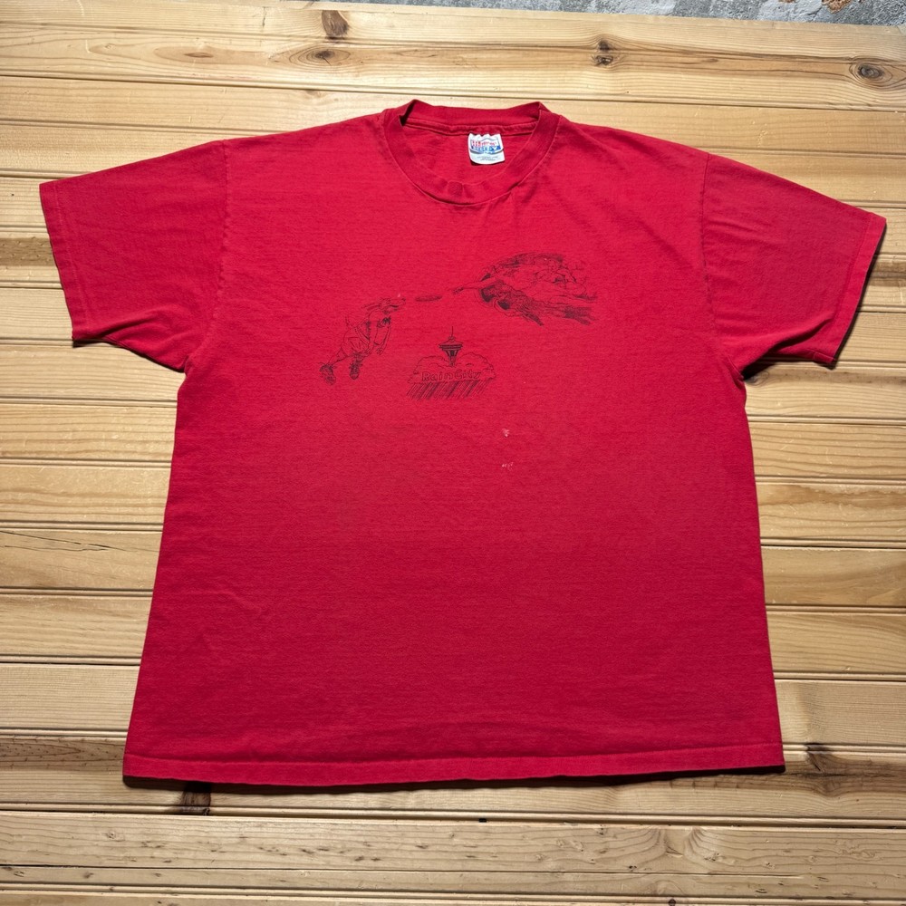 Vintage 90s Seattle Rain City Dog Frisbee Space Needle Art Parody Shirt USA - XL