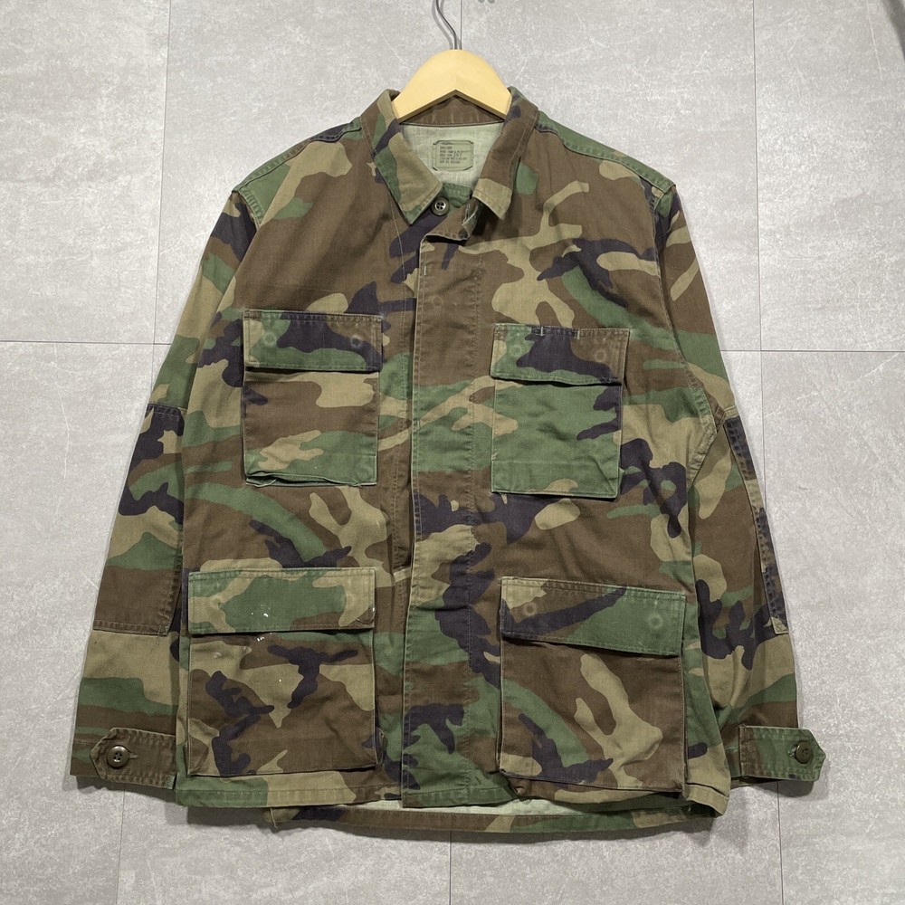 Vintage military BDU woodland camo button-up jacket shirt men’s size small short