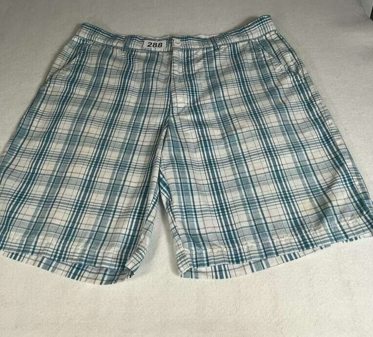 Greg Norman Plaid Golf Shorts Mens 34 Blue/White Flat Front Performance Chino