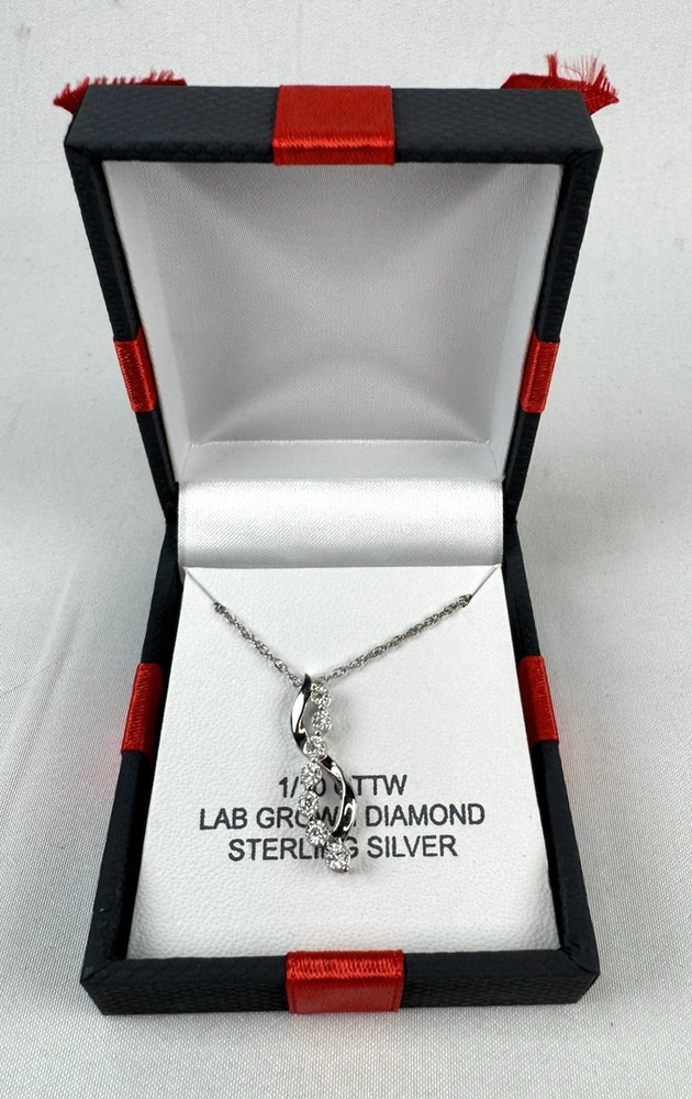 NEW 1/10 CT TW Diamond Sterling Silver 18” Pendant Necklace MSRP $124.95 w Box