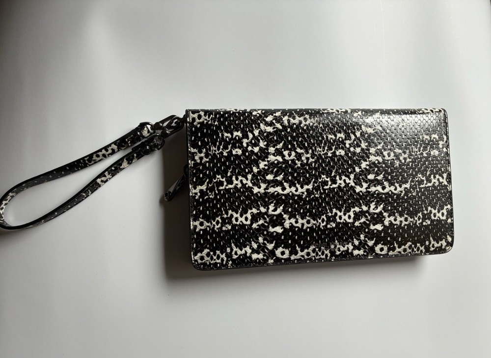 Henri Bendel Uptown Leather Snakeskin Wristlet Wallet Organizer Clutch ￼￼