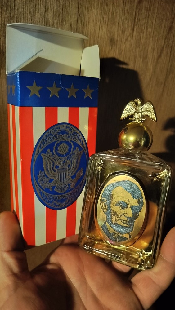 Vintage 1973 Avon Abraham Lincoln Aftershave Full Bottle with Original Box