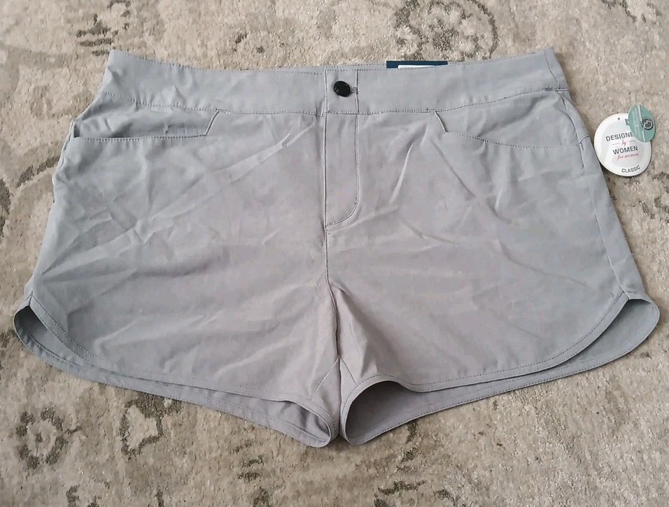 Magellan Outdoors Women's Large Gray Pro Angler Fishing Technical Shorts