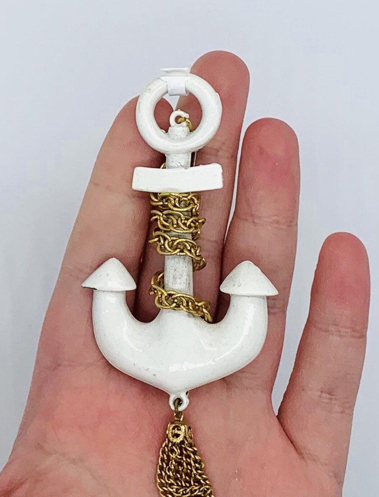 VTG Gold Tone White Enamel Anchor NAUTICAL SAILING SAIL BOAT Brooch Pin