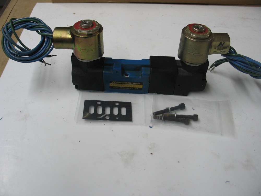 New Automatic Valve Corp 414C02Y39Dy3-Aa Dual Solnd Ctrl Valve 5W/3P 120V Q0138