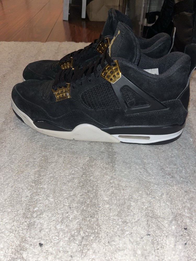 Jordan 4 Retro Royalty