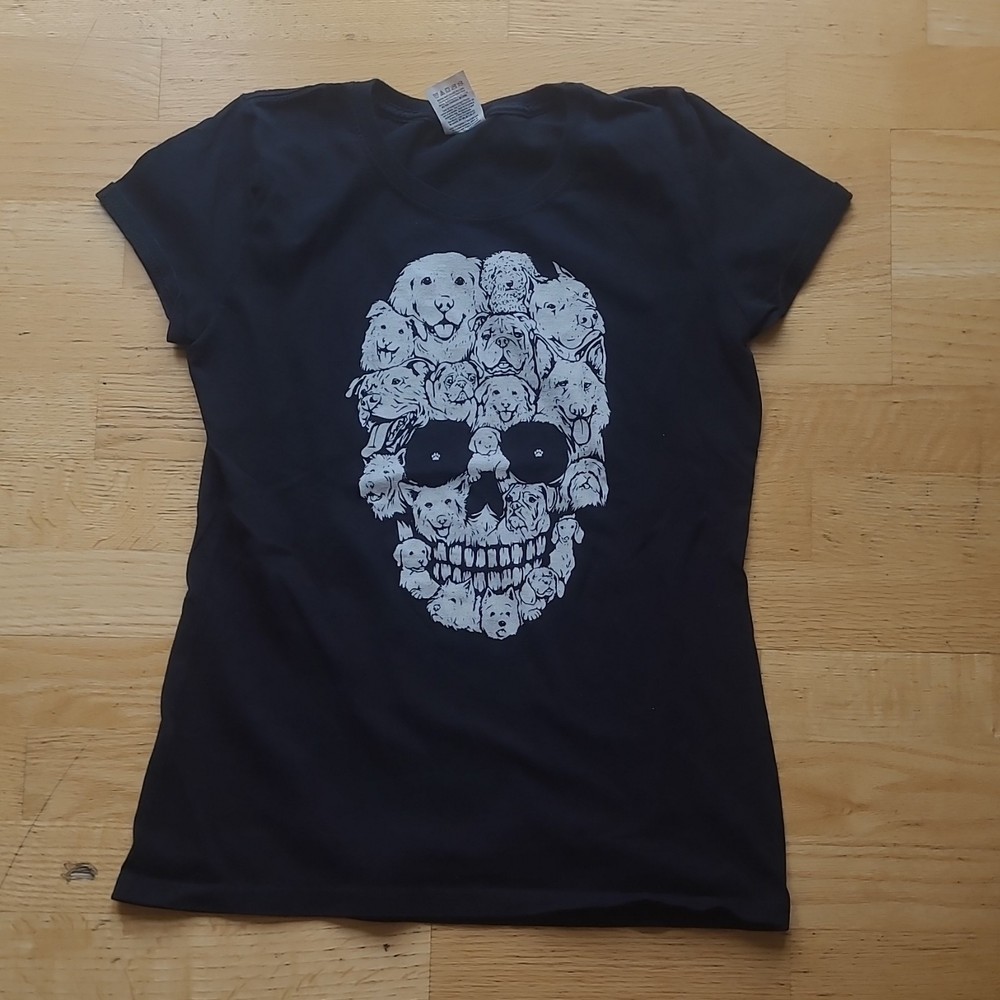 Fruit of the Loom Women’s Black 100% Cotton Crew Neck Skull Graphic T-Shirt S