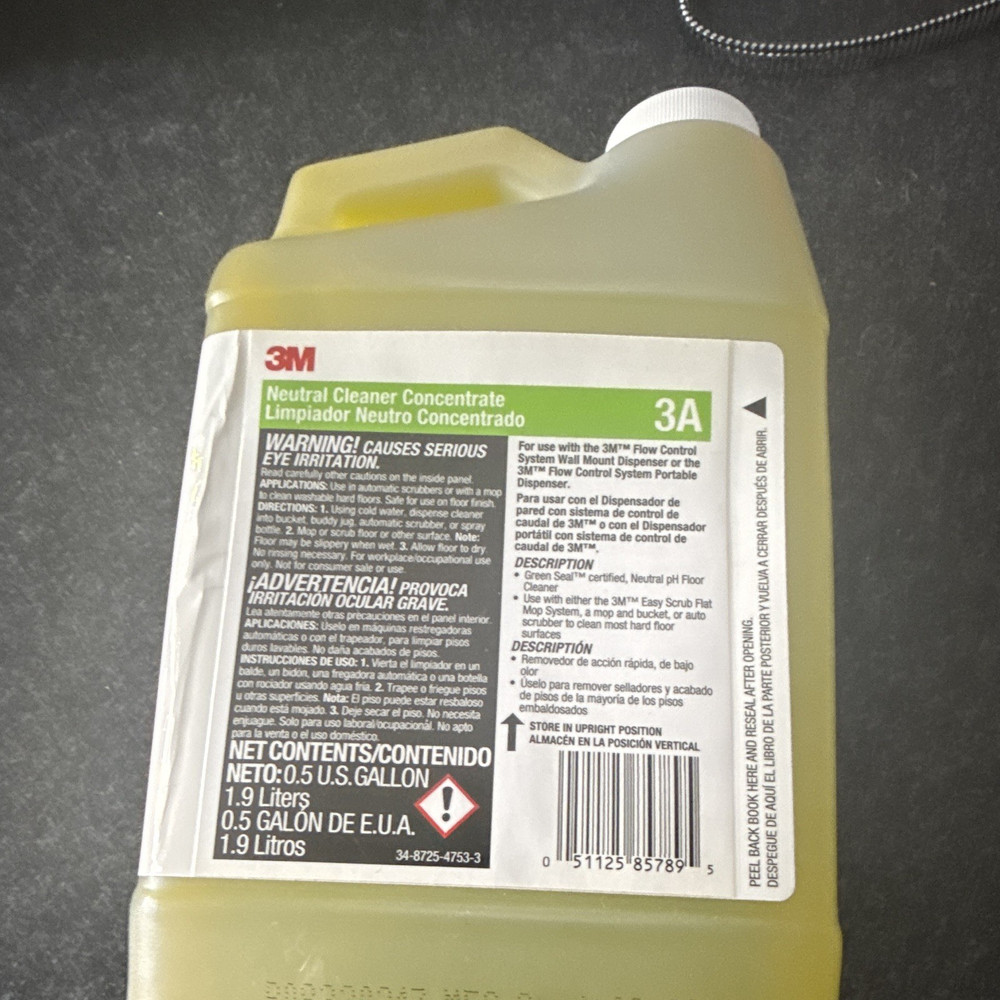 3M Neutral Cleaner Concentrate 3A Floor Cleaner Unscented 0.5 GAL (1.9 Liters)