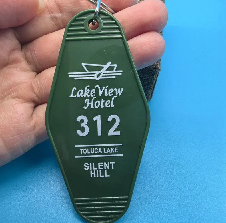 1pc Green Silent Hill 2 Hotel 312 Keychain Horror Game Keyring Gift - NEW
