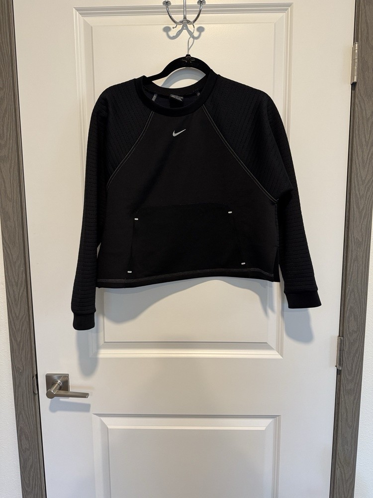 Nike Women’s Cropped Pullover Lux Sweatshirt. Size S. #56323
