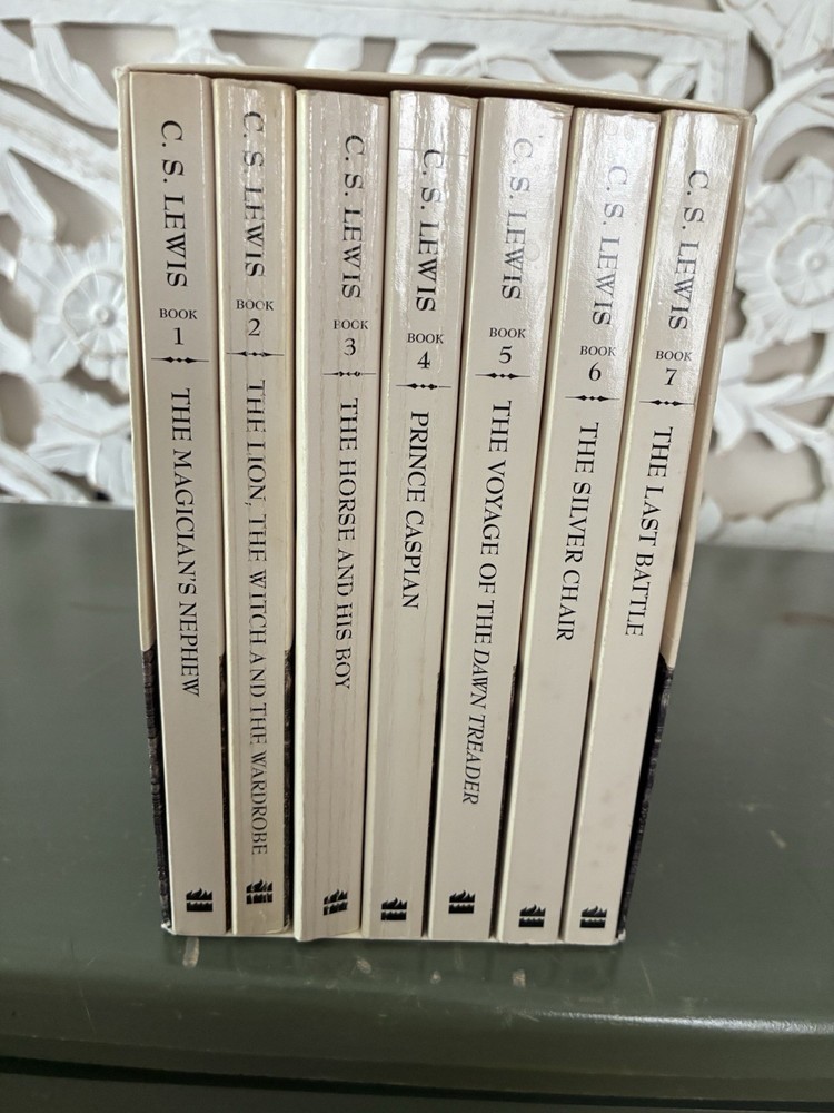 Chronicles Of Narnia Set Books 1 To 7 C.S. Lewis/ Paperbacks