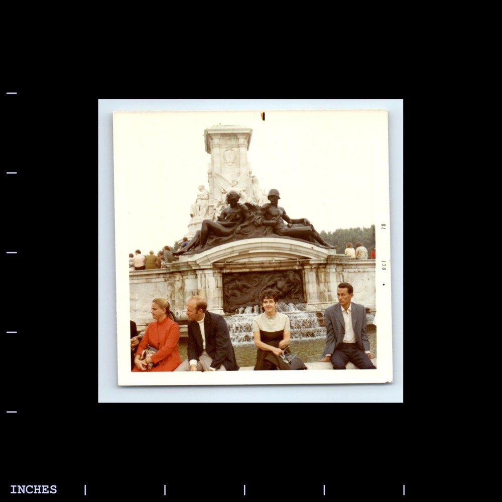 Square Color Photo WATER FOUNTAIN 1970 QUEEN VICTORIA MEMORIAL BUCKINGHAM PALACE
