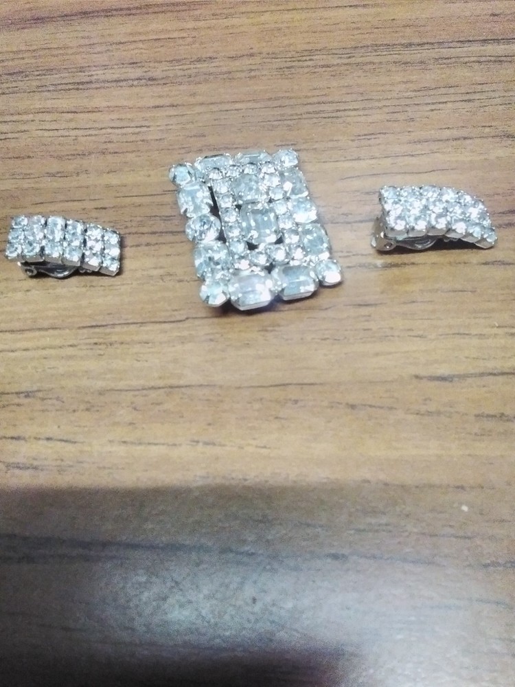 Weiss brooch and earrings set