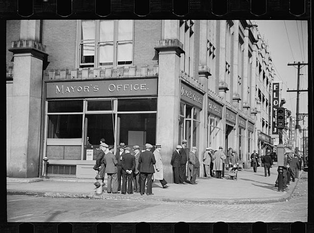 Photo:Manchester New Hampshire 1936 Mayor's Office Street Corner Scene