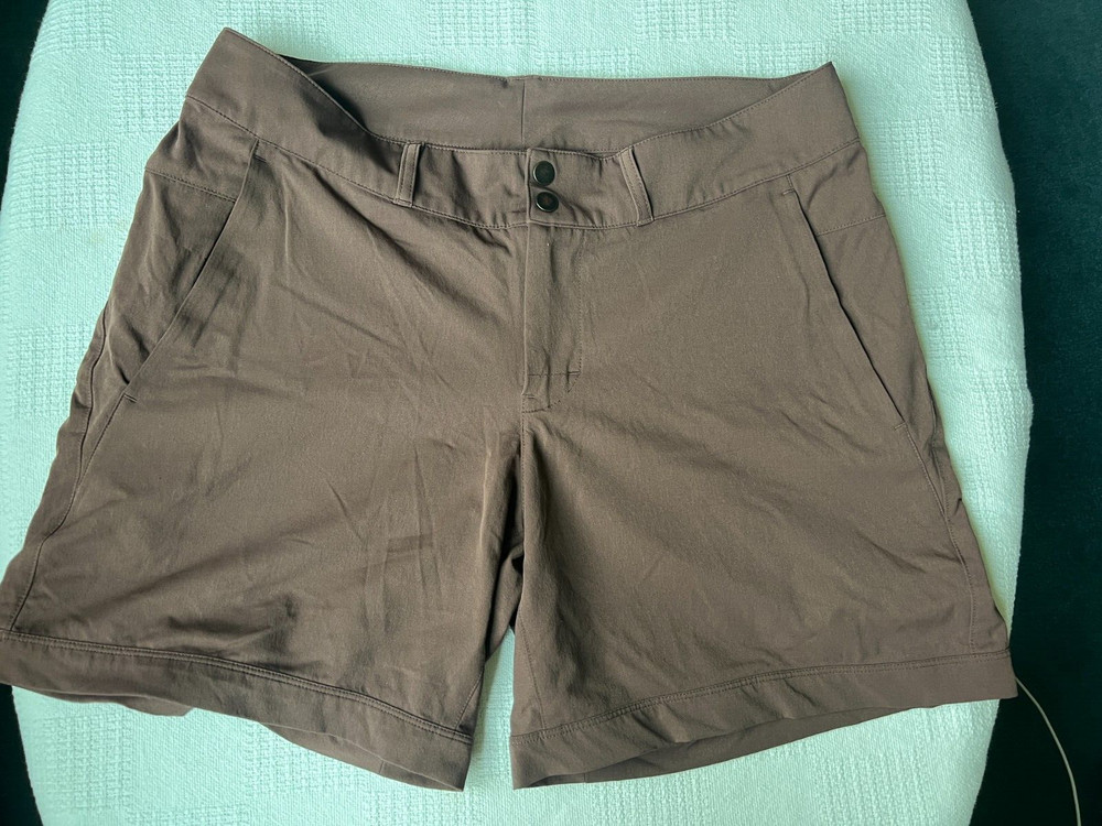 REI CO-OP Womens Size 14 Brown Regular Fit Nylon Shorts