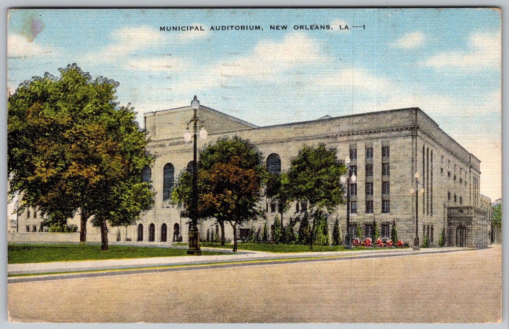 Vtg Linen Postcard Municipal Auditorium Mardi New Orleans, LA 1950s