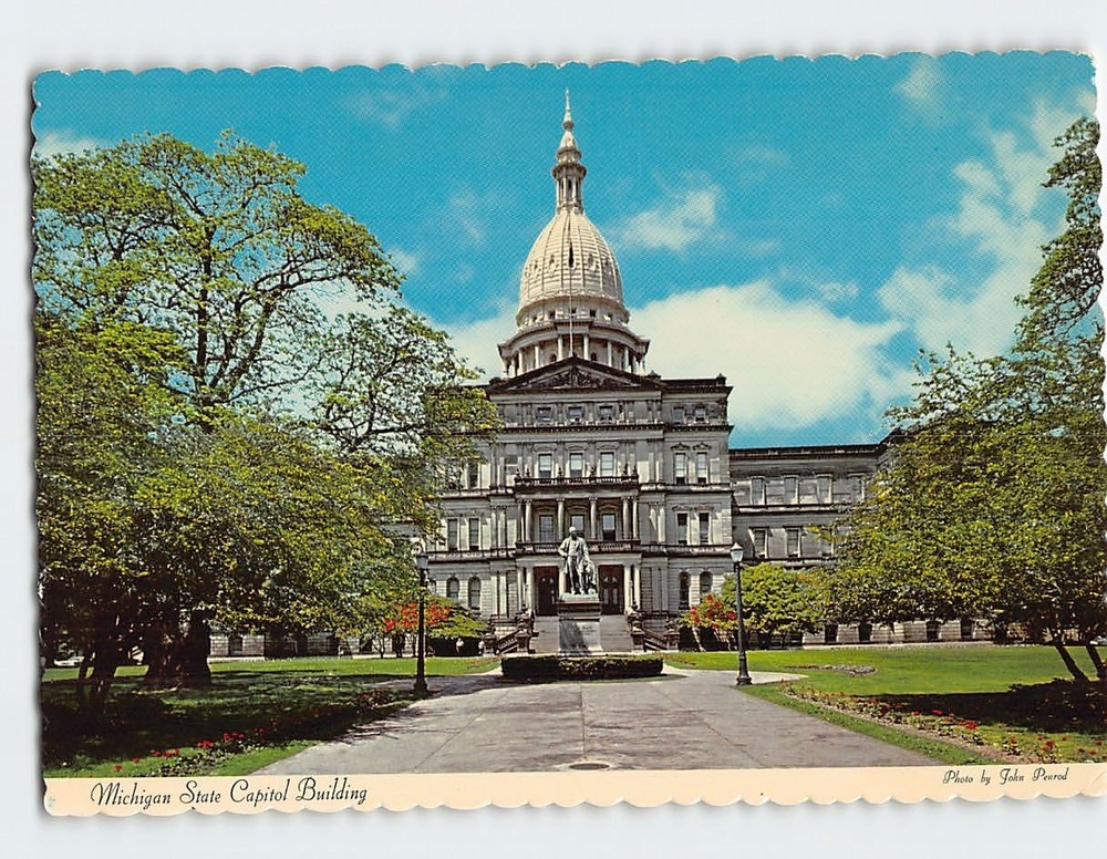 Postcard State Capitol Lansing Michigan USA
