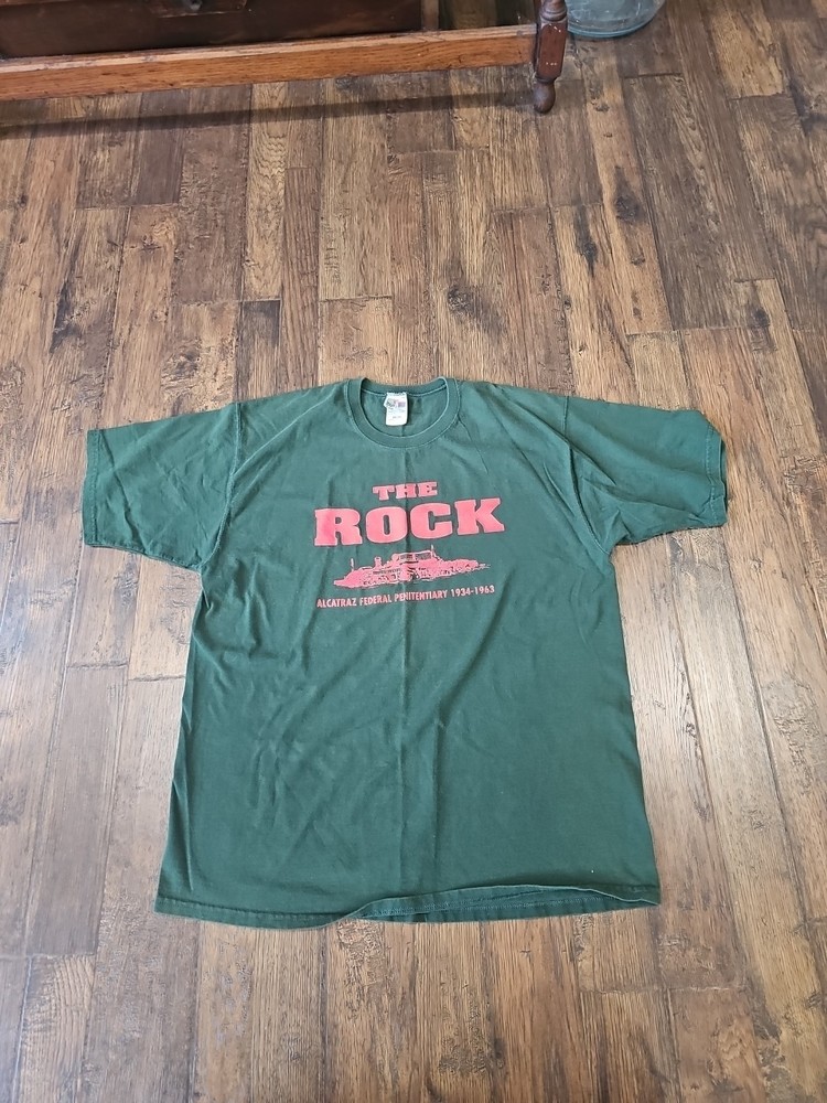 Vintage 90s The Rock Alcatraz San Francisco T-Shirt Size XL Green