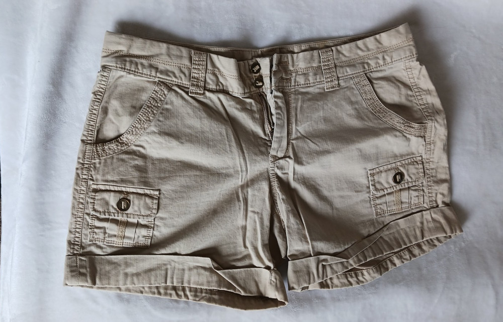 Womens Old Navy Beige Khaki Shorts Size 10