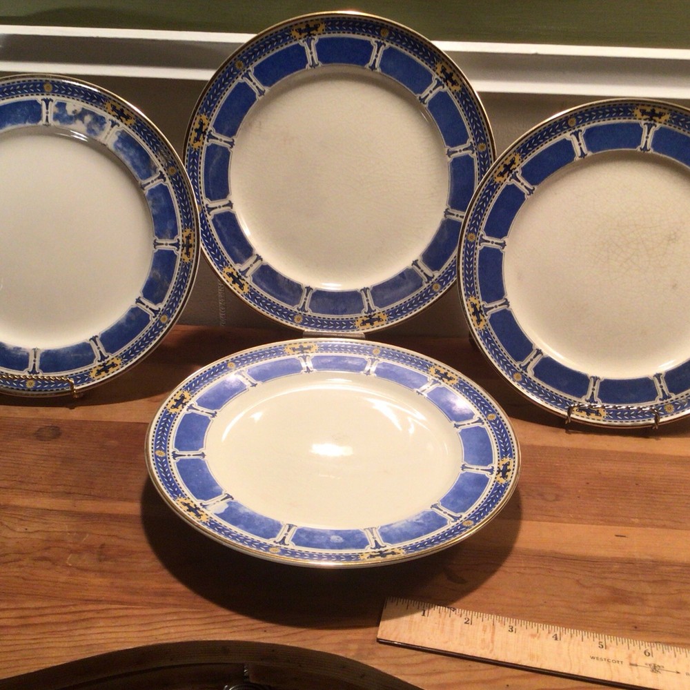 ATQ.1870,Royal Worcester,Cantebury,Lot Of 4 Dinner Plates,Blue/Yellow Urn,10.25”