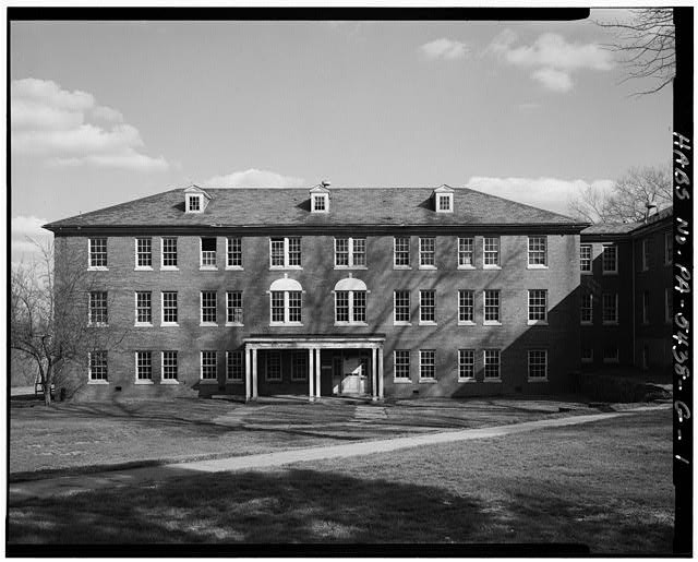 1. Detail View Of Attendants' Quarters Annex Showing Northwest Facade. View