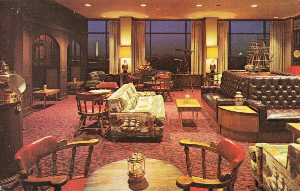 Marriott Twin Bridges Motor Hotel - The Windjammer - Washington DC - Postcard