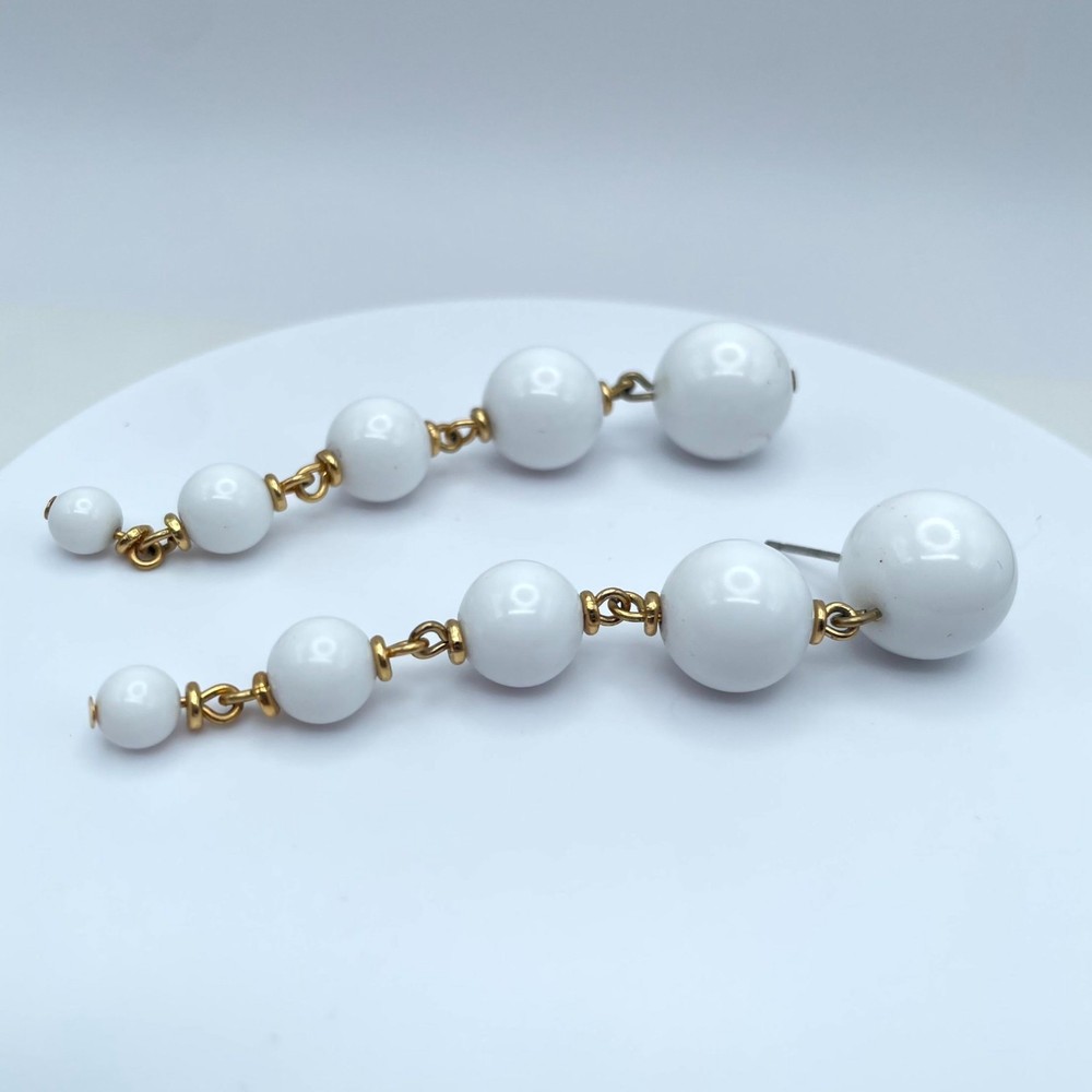 Vintage Gold-Tone White Graduated Design Lucite Ball Bead Charm Drop Earrings