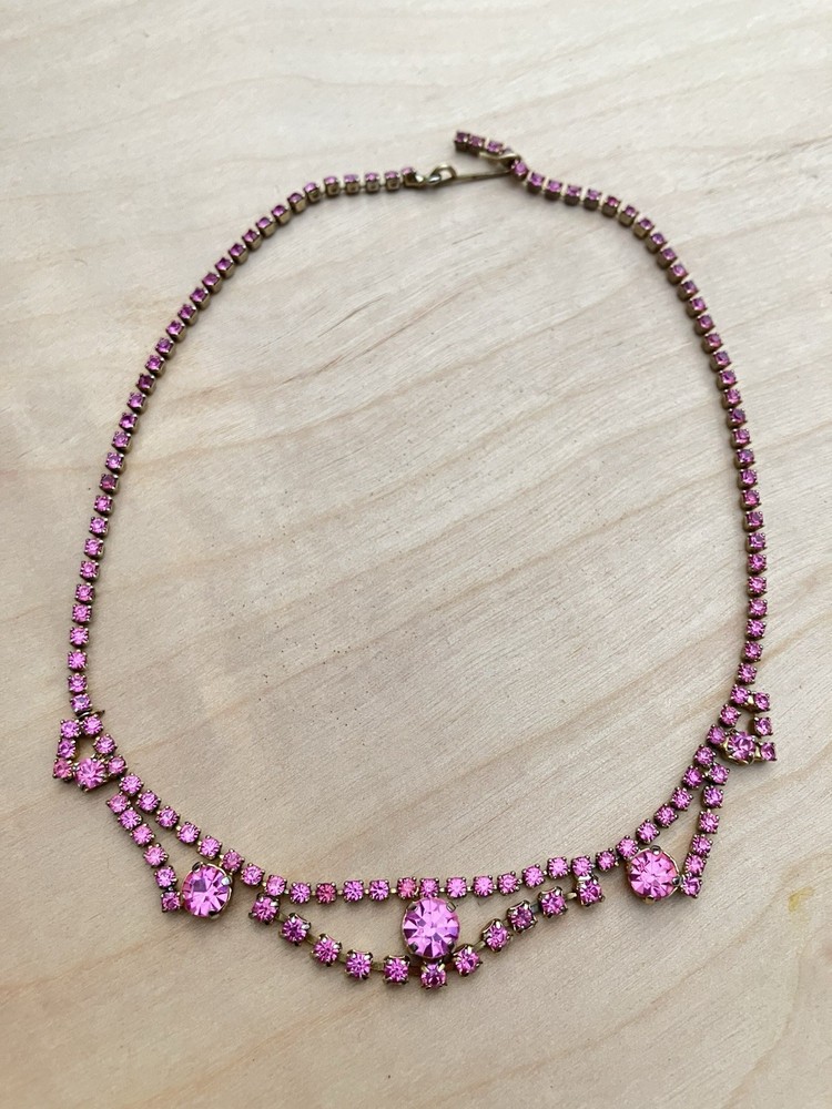 Vintage Pink Rhinestone Glass Necklace Choker 14” Gold Tone Valentine