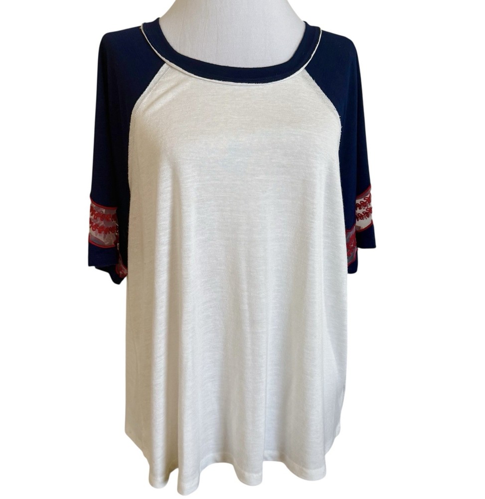 Torrid SZ 3X White Slub Embroidered Midi Raglan Short Sleeve Tee Shirt