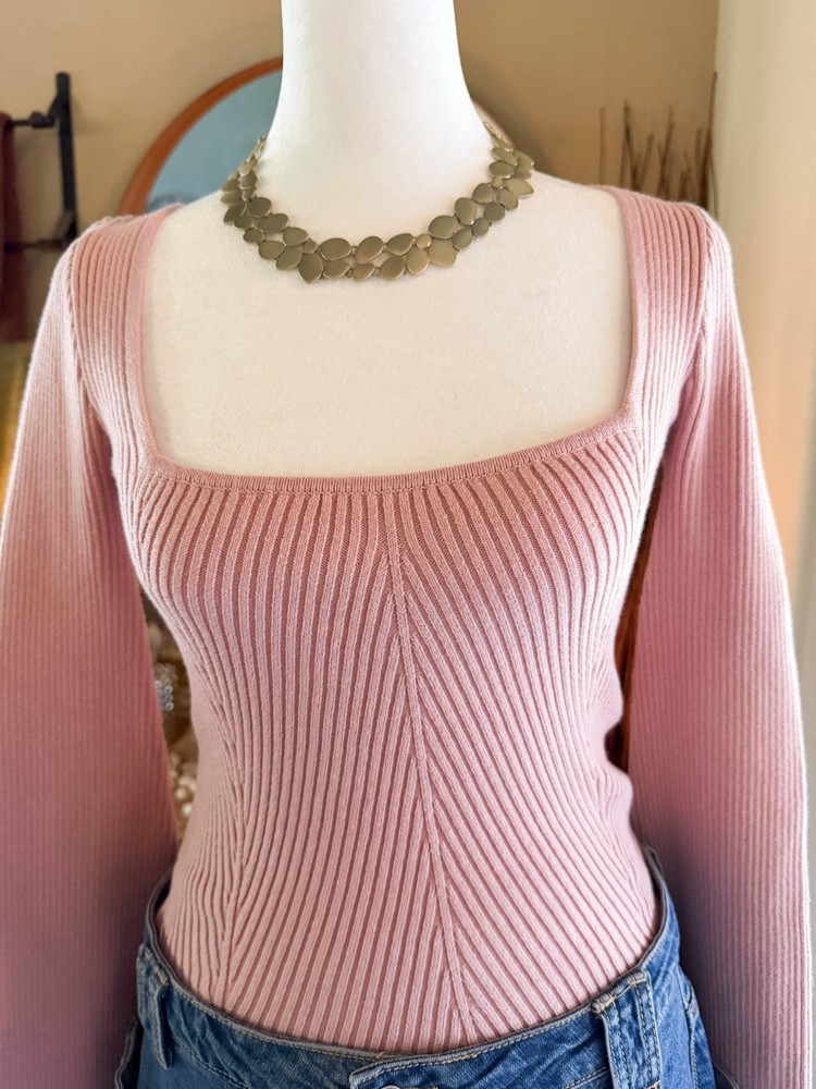 Hollister Women’s Rose Pink Ribbed Long Sleeve Bell Top Medium Square Neck NWT