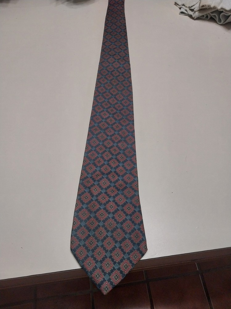 Vintage Hickok Polyester Men's Tie 3.75 x 57 Necktie Made In USA