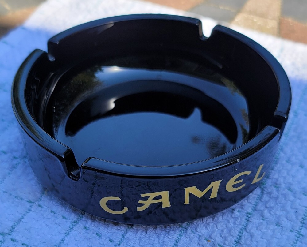 Vintage/Retro Camel Cigarette Ashtray Black and Gold