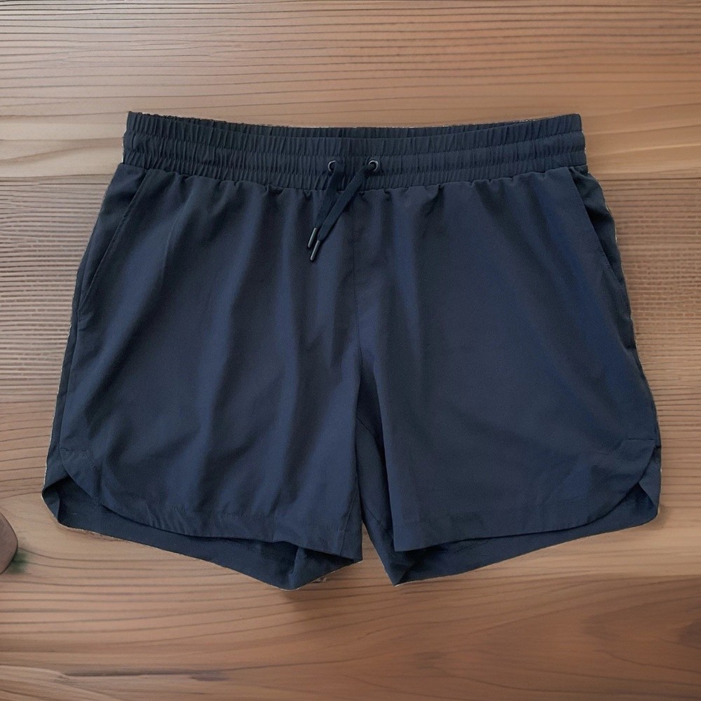 MONDETTA Performance Luxury Women's L Black Athletic Pull On Shorts Drawstring