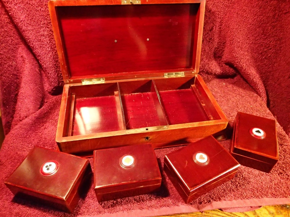 Vintage Antique 1895/1920 POKER SET IN NICE WOOD BOX EOROPEAN