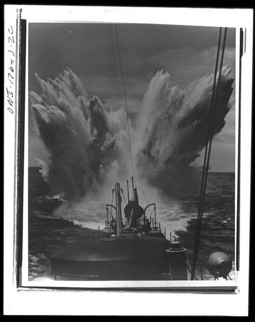 Photo:World War II U.S. Navy Ship Shell Explosion at Sea 1940s