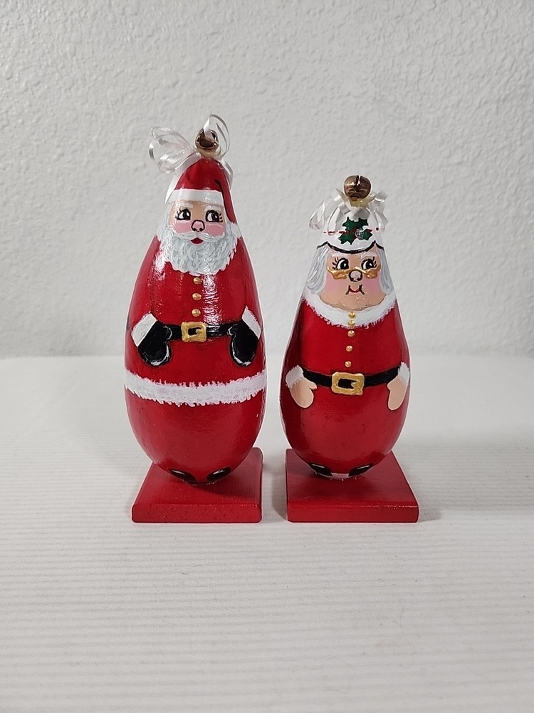 Vtg Folk Art Hand Painted Gourd Santa & Mrs Claus Christmas Decor