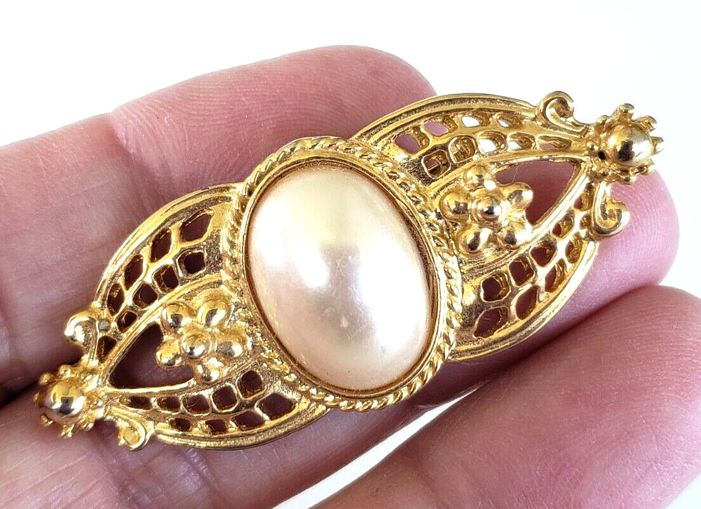 Vintage Victorian Revival Faux Pearl Gold Tone Pin 2