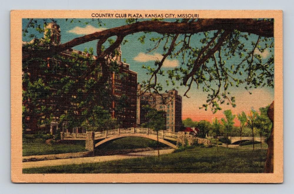 Country Club Plaza Kansas City Missouri Linen Postcard Vintage 1940s