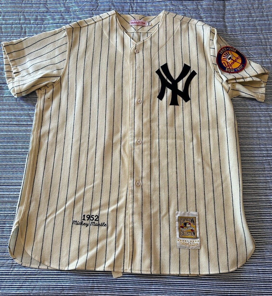 RARE MICKEY MANTLE 1952 NYYANKEES HOME JERSEY 100% WOOL SIZE 52 COOPERSTOWN