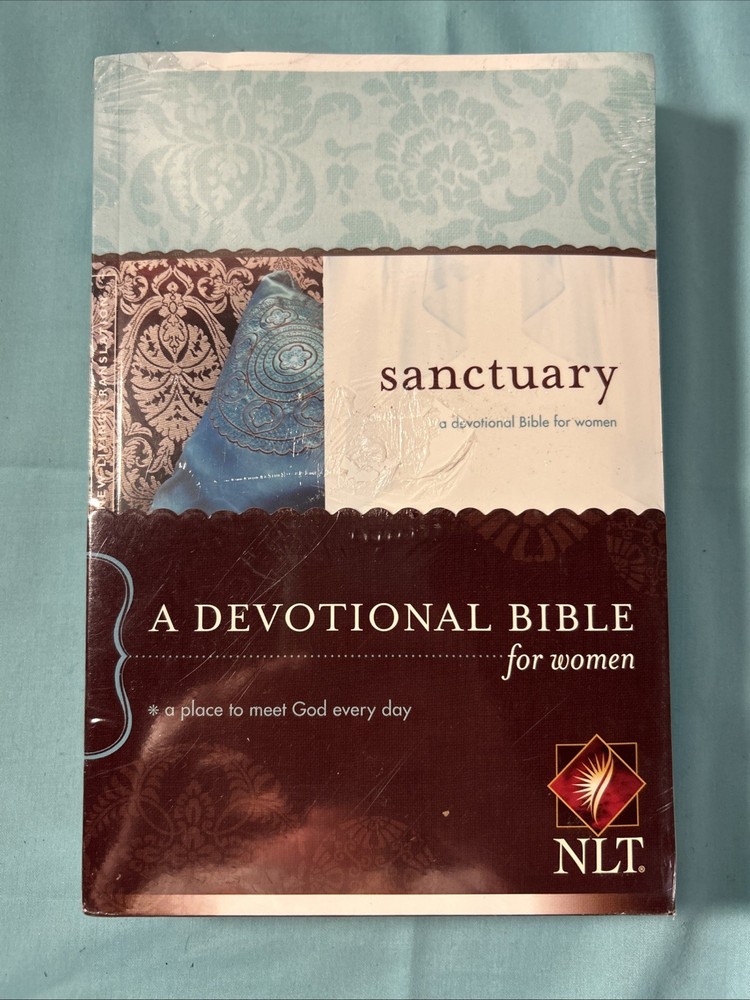 Sanctuary Devotional Bible for Women by Tyndale House 2006 Paperback