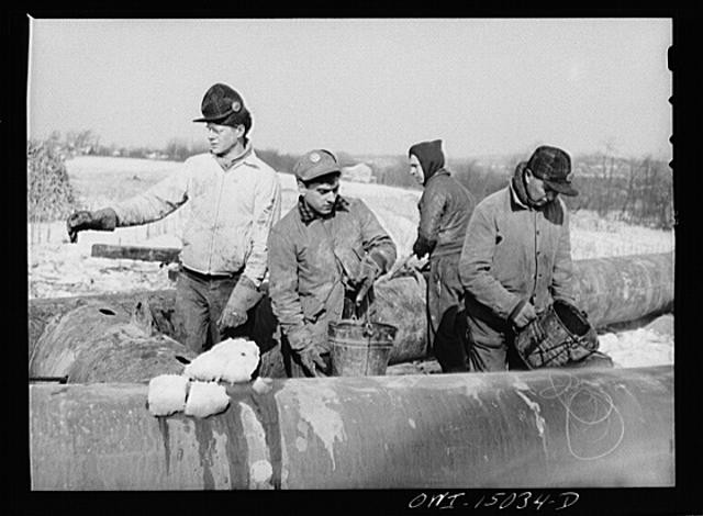 Pennsylvania 1917 Oil Pipeline Workers Pipe Repair Winter War Emergency