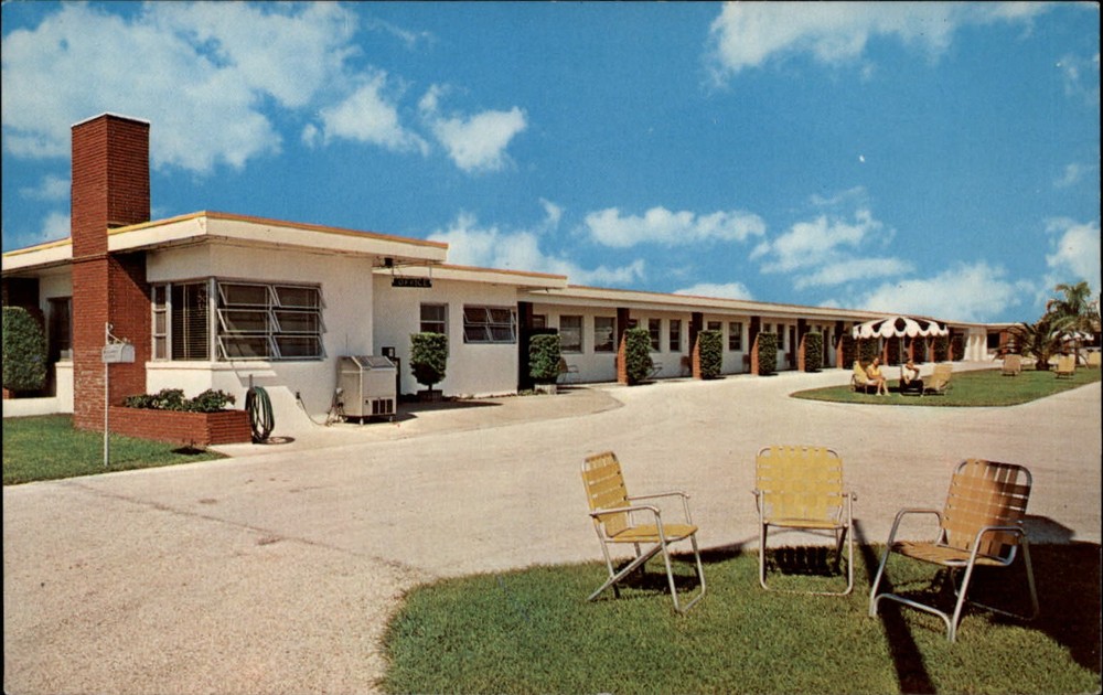 Diane Court ~ Gulf to Bay Blvd ~ Clearwater Florida ~ 1950s-60s vintage postcard