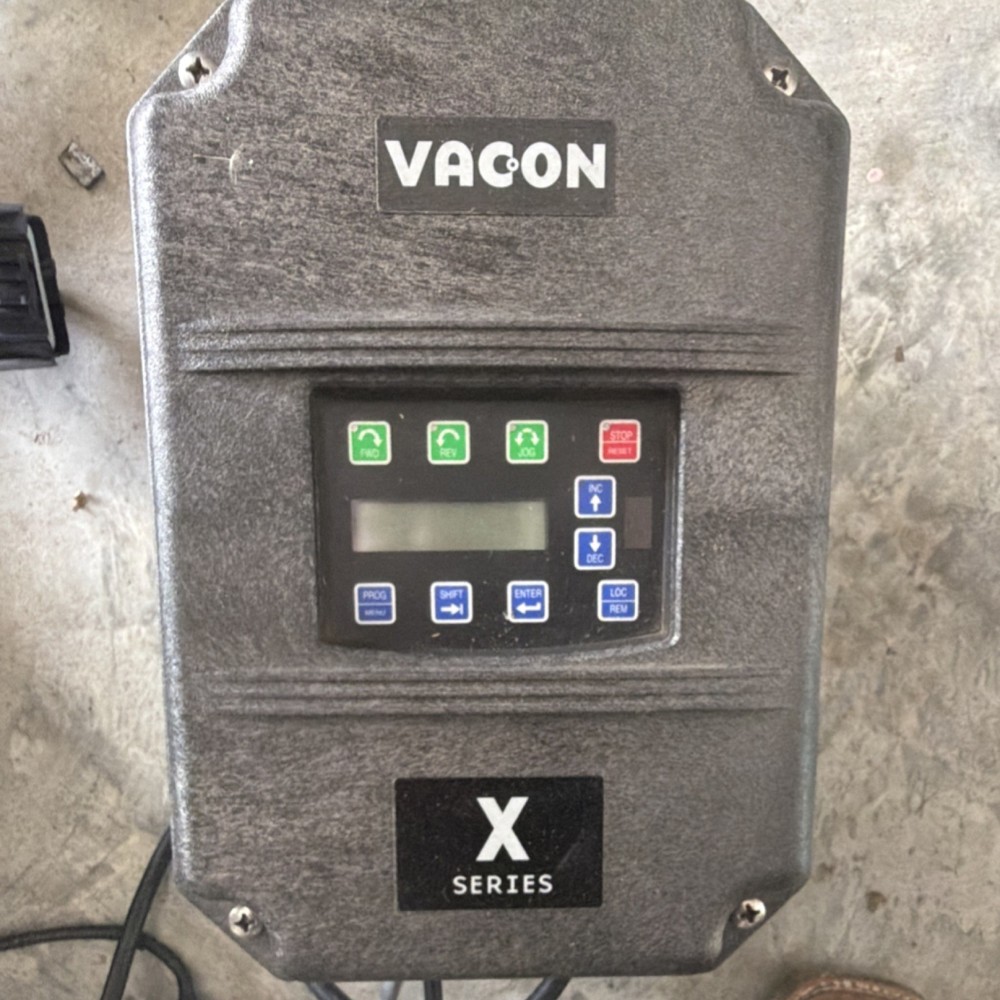 VACON X Series VFD X6DEMQ1T5V NEMA 4X 115V 1PH input 240V 3PH output 1HP
