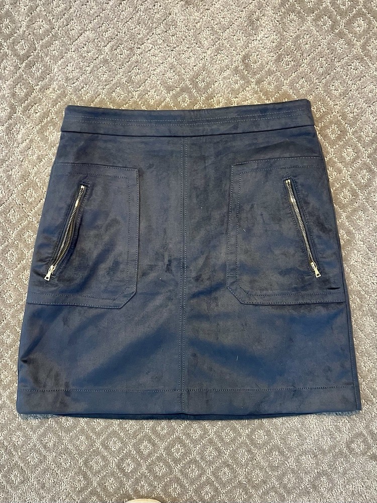 EUC Loft Navy Blue Faux Suede Mini Skirt with Zipper Pockets, Size 2
