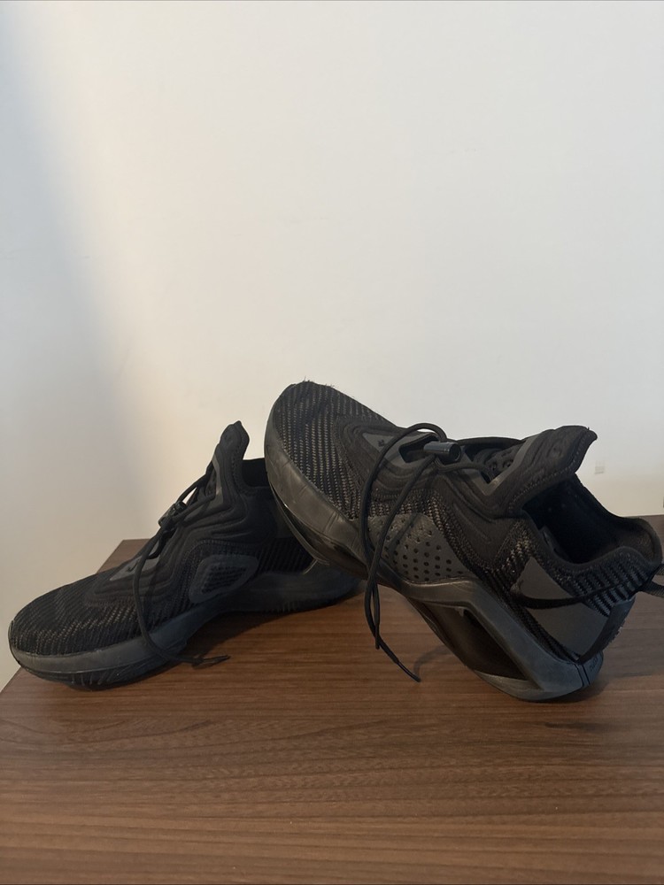Nike LeBron Soldier 14 Mens Size 9 Black Athletic Basketball Shoes Sneakers