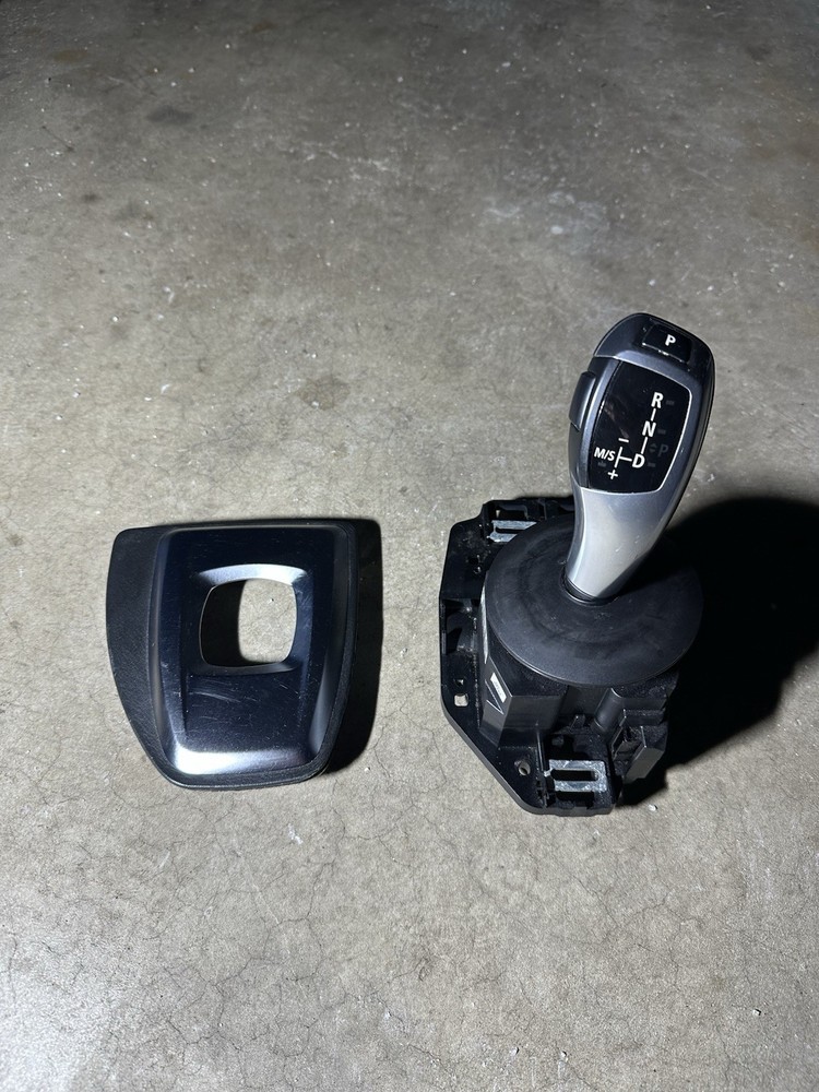 2008-2010 BMW E60 528xi 535i 550i Automatic Shifter Assembly with Trim Bezel OEM