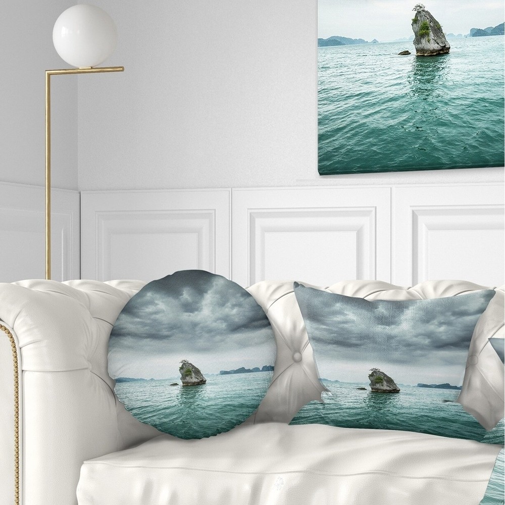 Designart 'Island Rock in Halong Bay Vietnam' Seashore Throw